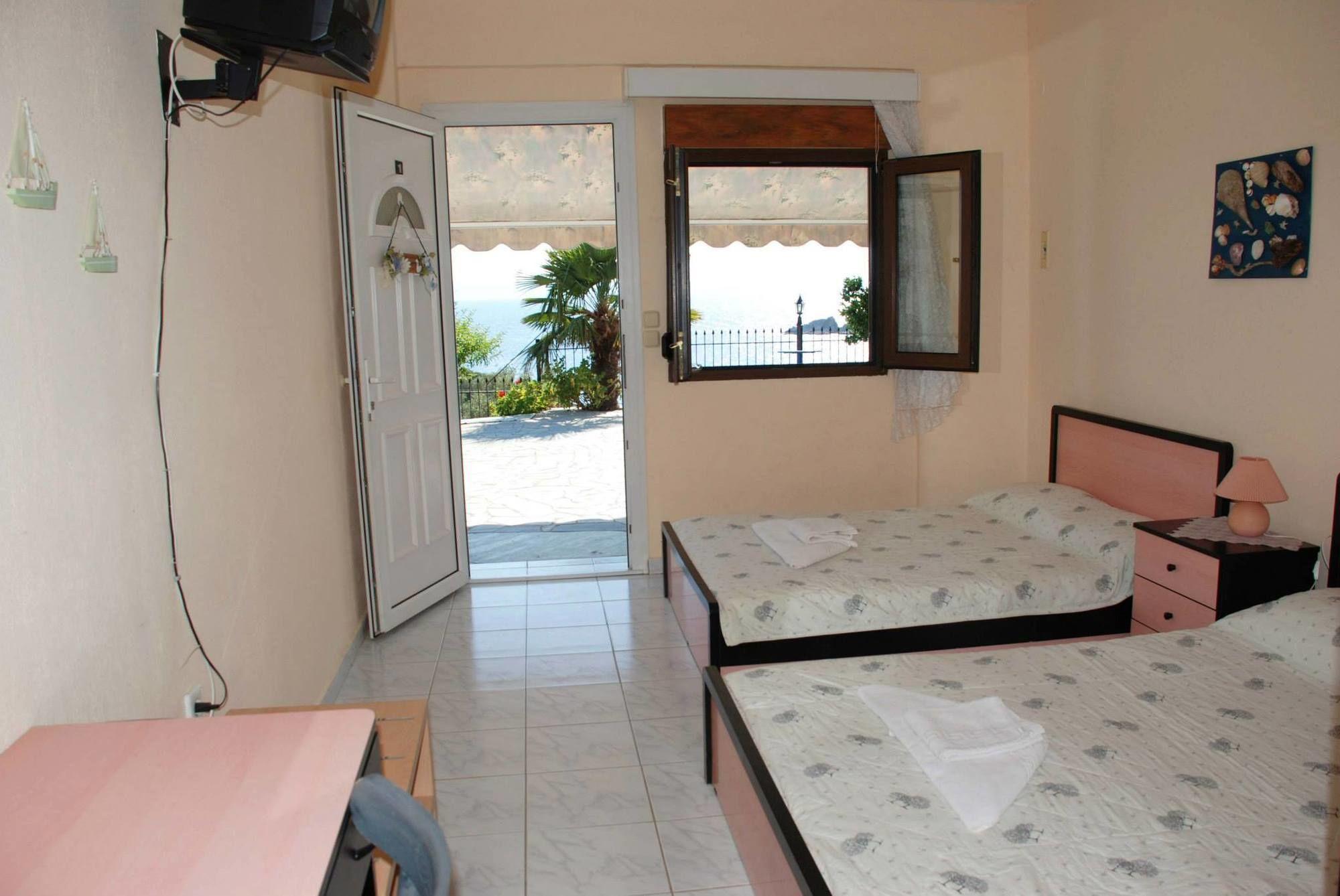 Demi Studios Amoliani Extérieur photo